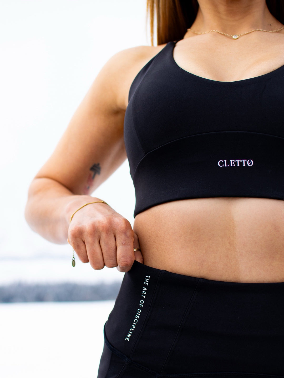 CLETTØ Women’s Performance Sport Bra Onyx Black