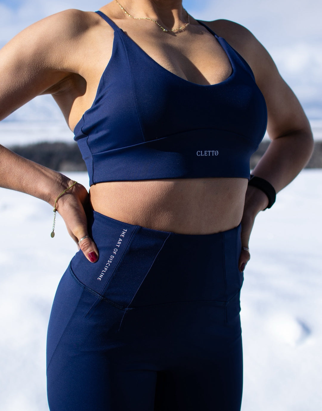 CLETTØ Women’s Performance Sport Bra Midnight Blue